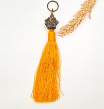 Load image into Gallery viewer, Keychain Tassel Ganesha

