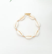 Load image into Gallery viewer, Bracelet Cowrie Magic Mermaid
