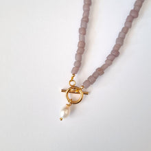 Load image into Gallery viewer, Choker Bead and Pearl
