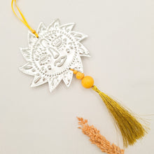 Load image into Gallery viewer, Ornament Aluminium With Tassel
