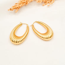 Load image into Gallery viewer, Earring Love Ovale big
