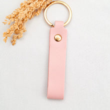 Load image into Gallery viewer, Keychain Leather
