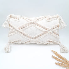 Load image into Gallery viewer, Cushion Cover Shell Rumbai
