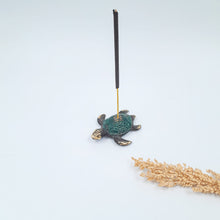 Load image into Gallery viewer, Brass Incense Holder Antique Wisdom Turtle
