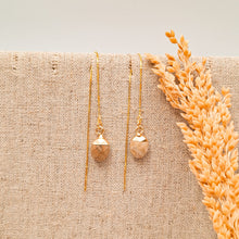 Load image into Gallery viewer, Earring Chain with Stone
