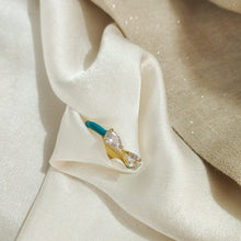 Load image into Gallery viewer, Ring Enamel Crystal
