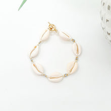 Load image into Gallery viewer, Bracelet Cowrie Magic Mermaid
