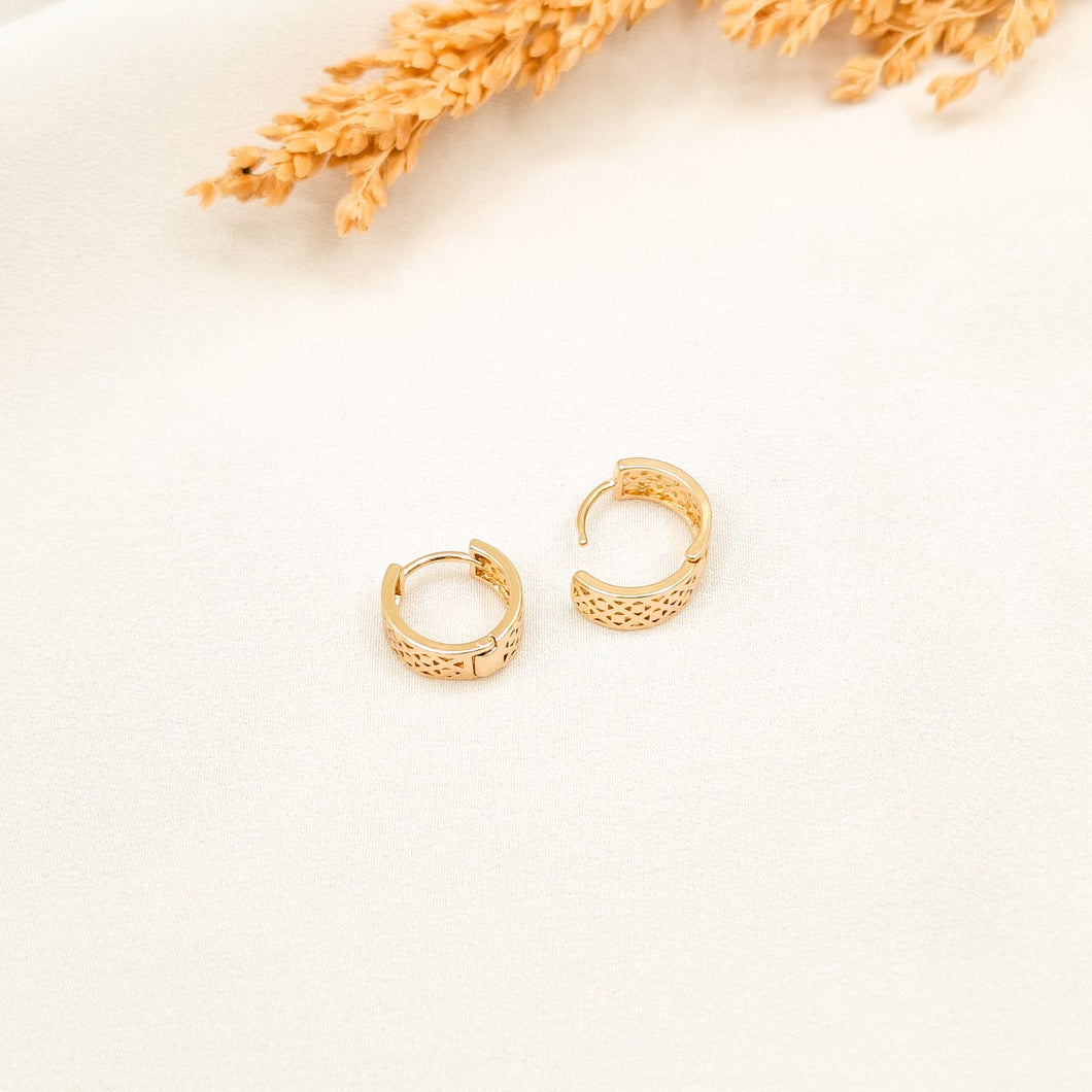 Earring Love Hoop Cris Cross