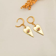 Load image into Gallery viewer, Earring Love Heart Protector Eyes

