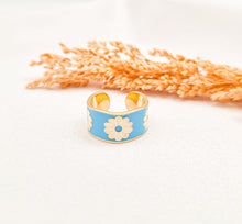 Load image into Gallery viewer, Ring Enamel Flower Big
