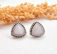 Load image into Gallery viewer, Earring Triangle Gemstone Rose Quartz
