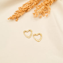Load image into Gallery viewer, Earring hoop Heart
