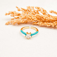 Load image into Gallery viewer, Ring Enamel Crystal Star
