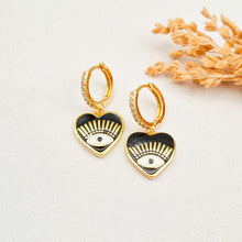 Load image into Gallery viewer, Earring love eye
