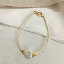 Load image into Gallery viewer, Bracelet Beads Full Moon Pearl
