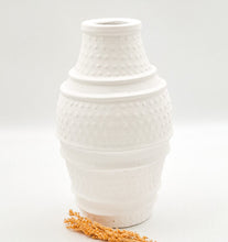 Load image into Gallery viewer, Lombok Vase White
