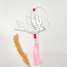 Load image into Gallery viewer, Ornament Aluminium With Tassel
