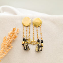 Load image into Gallery viewer, Earring Stud Circle and Charm
