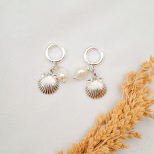 Load image into Gallery viewer, Earring Hoop Star Mermaid Shell
