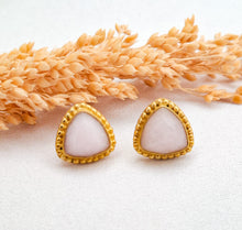 Load image into Gallery viewer, Earring Triangle Gemstone Rose Quartz

