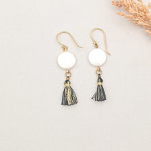 Load image into Gallery viewer, Earring Full Moon Tassel
