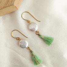 Load image into Gallery viewer, Earring Full Moon Tassel
