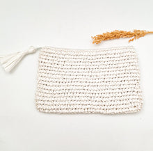 Load image into Gallery viewer, Bali Beach Rafia Pouch
