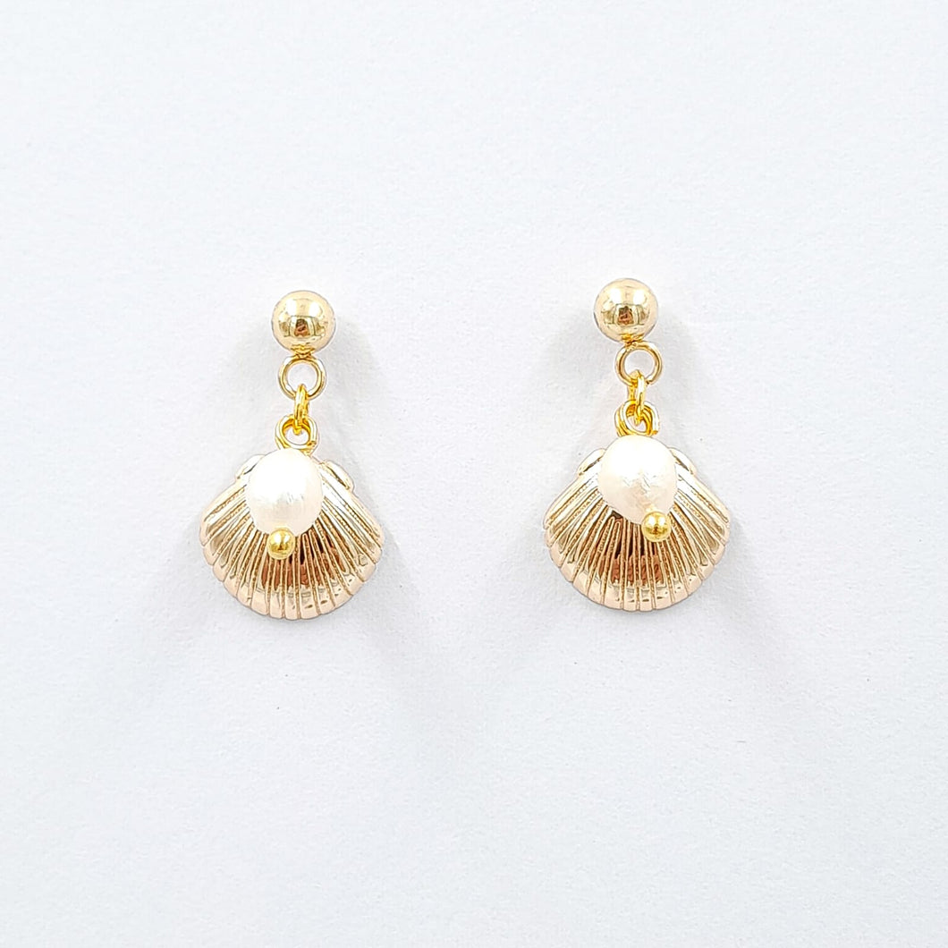 Earring Stud Dot Shell with Pearl