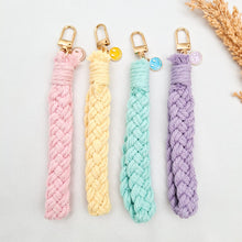 Load image into Gallery viewer, Keychain Braid with Smile Charm
