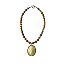 Load image into Gallery viewer, Necklace Pendant Bone
