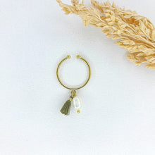 Load image into Gallery viewer, Ring Charm Pearl Tassel
