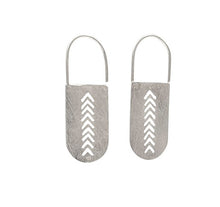 Load image into Gallery viewer, Earring Fine &amp; Mine
