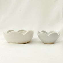 Load image into Gallery viewer, Incense Holder Ceramic Flower
