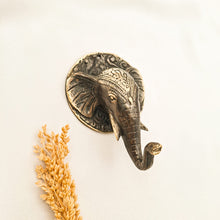 Load image into Gallery viewer, Hook Elephant Batik
