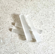 Load image into Gallery viewer, Crystal Healing Selenite
