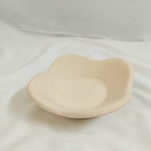 Load image into Gallery viewer, Lombok Ceramic Flower Plate
