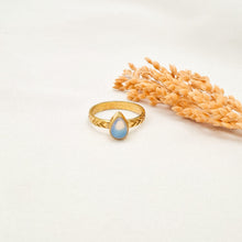 Load image into Gallery viewer, Ring Drop Opal
