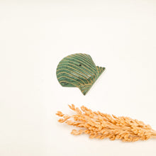Load image into Gallery viewer, Brass Incense Holder Shell Mutiara
