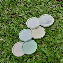 Load image into Gallery viewer, Decorative Round Plate
