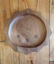 Load image into Gallery viewer, Wooden Plate Sun
