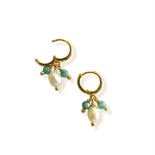 Load image into Gallery viewer, Earring Hoop Stone And Pearl
