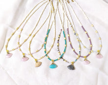 Load image into Gallery viewer, Choker Half Pearl Fan Pendant
