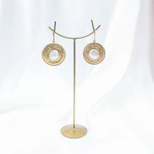 Load image into Gallery viewer, Earring Cleopatra Pearl Round Dots
