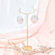 Load image into Gallery viewer, Earring Cleopatra Pearl Round Dots
