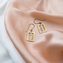 Load image into Gallery viewer, Earring Cleopatra Square Short
