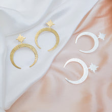 Load image into Gallery viewer, Earring Crescent Moon and Star
