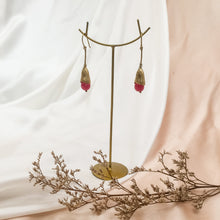 Load image into Gallery viewer, Earring Trumpet Gemstone
