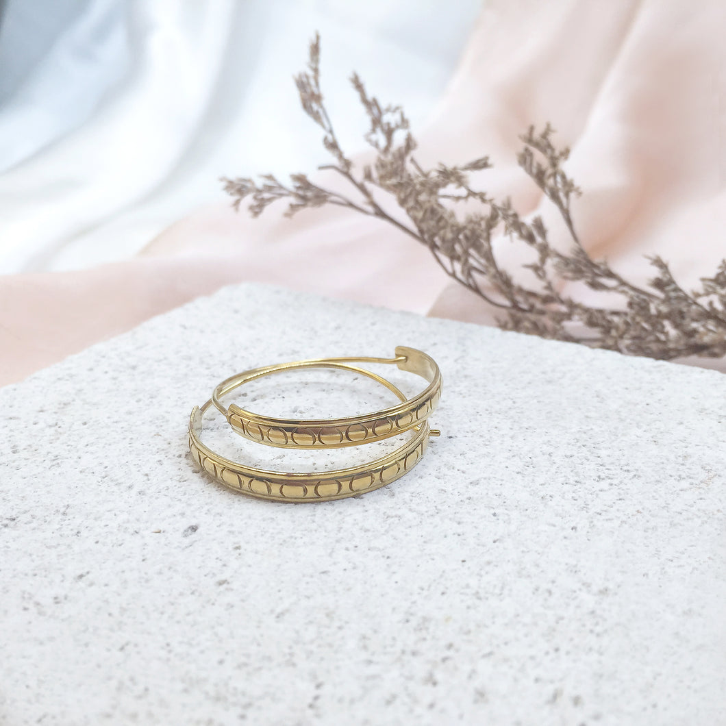 Earring Cleopatra Hoop Dot