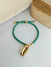 Load image into Gallery viewer, Bracelet Spiral Gold with Charm
