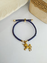 Load image into Gallery viewer, Bracelet Spiral Gold with Charm
